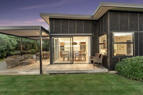 Photo of property in 1 Kirimoko Crescent, Wanaka, 9305