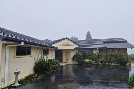 Photo of property in 11 Royal Heights, Glen Avon, New Plymouth, 4312