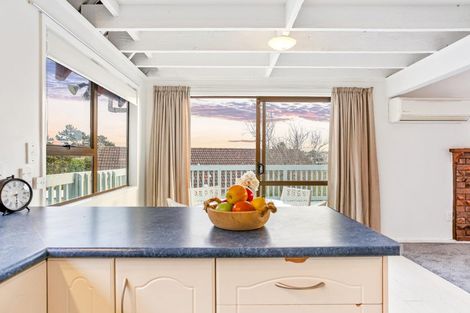 Photo of property in 42 Glenbervie Crescent, Massey, Auckland, 0614