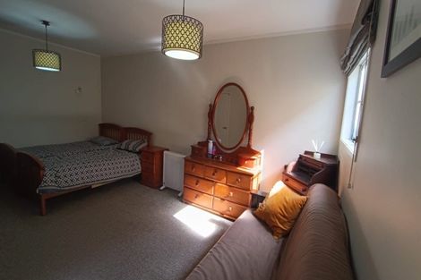 Photo of property in 32 Chatswood Grove, Chatswood, Auckland, 0626