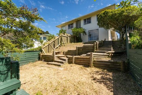 Photo of property in 9a Edgecombe Street, Newlands, Wellington, 6037