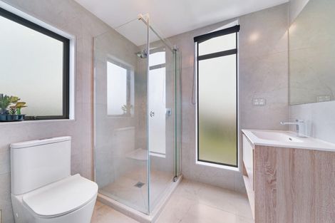 Photo of property in 1/1a Halsey Road, Manurewa, Auckland, 2102