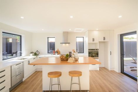 Photo of property in 145b Cook Street, West End, Palmerston North, 4410
