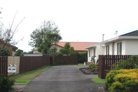 Photo of property in 2/23 Septimus Place, Henderson, Auckland, 0612