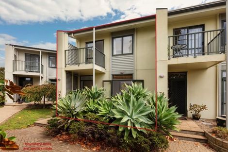 Photo of property in 76 Gunner Drive, Te Atatu Peninsula, Auckland, 0610