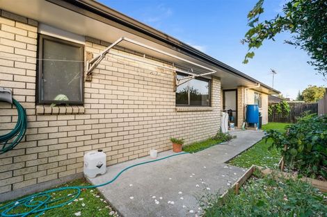 Photo of property in 30a Grove Road, Papakura, 2110