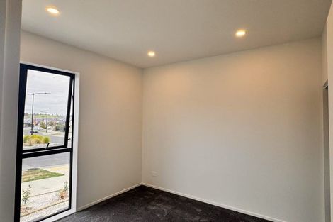 Photo of property in 37 Puhikawa Street, Massey, 0614