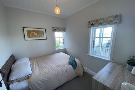 Photo of property in 425 Karaka Bay Road, Karaka Bays, Wellington, 6022