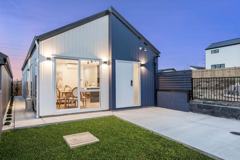 Photo of property in 36 Horokaka Street, Massey, Auckland, 0614