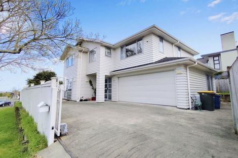 Photo of property in 1a Marina View Drive, Hobsonville, Auckland, 0618