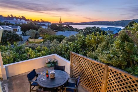 Photo of property in 20 Portage Place, Whitby, Porirua, 5024