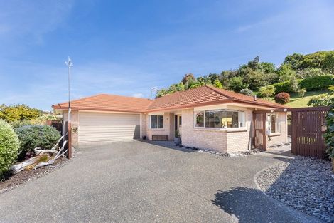 Photo of property in 8 Leanne Way, Waikanae Beach, Waikanae, 5036