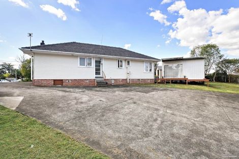 Photo of property in 70 Smythe Road, Henderson, Auckland, 0612