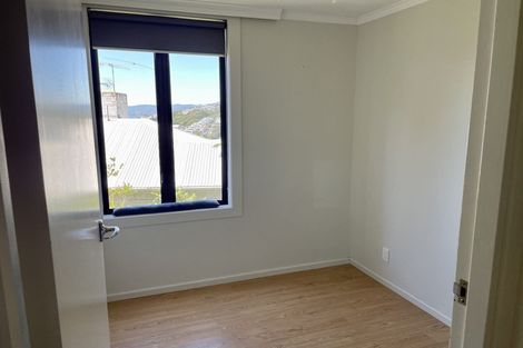 Photo of property in 2f4 Oriental Terrace, Mount Victoria, Wellington, 6011