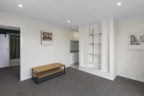 Photo of property in 167 Sutherland Road, Lyall Bay, Wellington, 6022