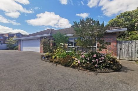 Photo of property in 19 Mt Blanc Place, Northpark, Auckland, 2013