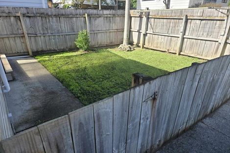 Photo of property in 53c Woodglen Road, Glen Eden, Auckland, 0602