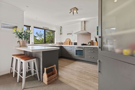 Photo of property in 11 Gibson Place, Papamoa Beach, Papamoa, 3118