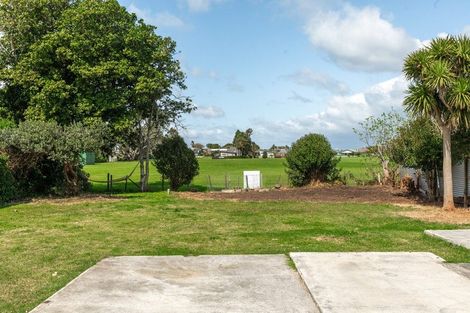 Photo of property in 3a The Crescent, Waihi Beach, 3611