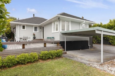 Photo of property in 1 Kotuku Street, Te Atatu Peninsula, Auckland, 0610