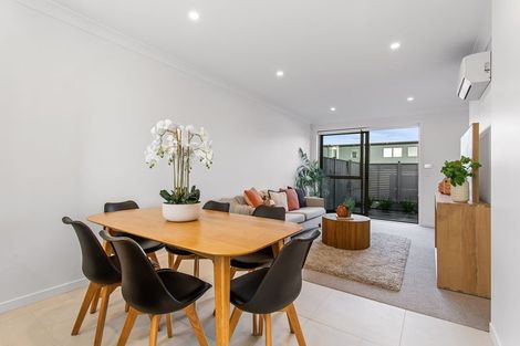 Photo of property in 112 Pepene Avenue, Takanini, Auckland, 2112