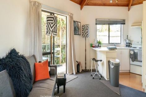 Photo of property in 44a Huia Street, Waikanae, 5036