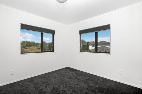 Photo of property in 125 Keri Vista Rise, Papakura, 2110