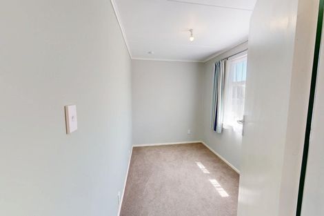 Photo of property in 11 Lewis Place, Highbury, Palmerston North, 4412