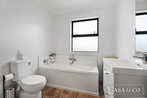 Photo of property in 1 Taruna Lane, Manukau, Auckland, 2104
