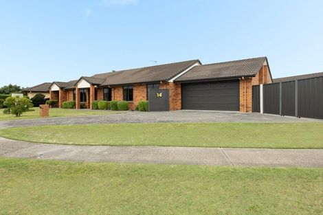 Photo of property in 5 Seabreeze Place, Papamoa Beach, Papamoa, 3118