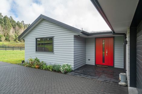 Photo of property in 11 Lochinvar Lane, Acacia Bay, Taupo, 3385