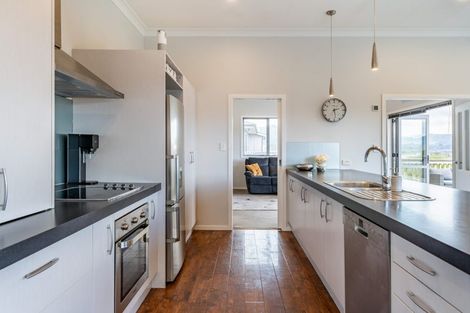 Photo of property in 13a Riverstone Drive, Riverstone Terraces, Upper Hutt, 5018