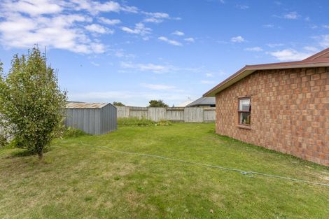 Photo of property in 52 Geneva Terrace, Kelvin Grove, Palmerston North, 4414