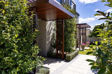 Photo of property in 16 Le Quesnoy Place, Cambridge, 3434