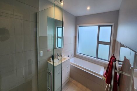 Photo of property in 58 Anglers Avenue, Warea, New Plymouth, 4381