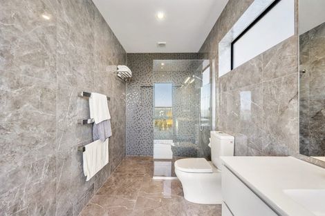 Photo of property in 17 Promontory Crescent, Newlands, Wellington, 6037