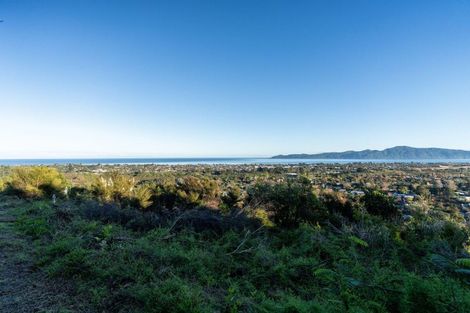 Photo of property in 3 Ridgeview Lane, Paraparaumu, 5032
