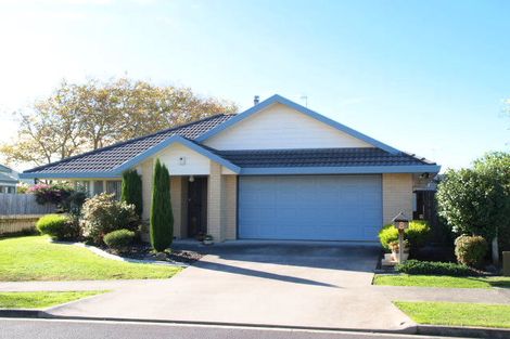 Photo of property in 1/8 Thirlmere Rise, Northpark, Auckland, 2013