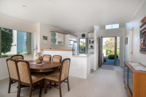 Photo of property in 6 Lakeridge Close, Rangatira Park, Taupo, 3330