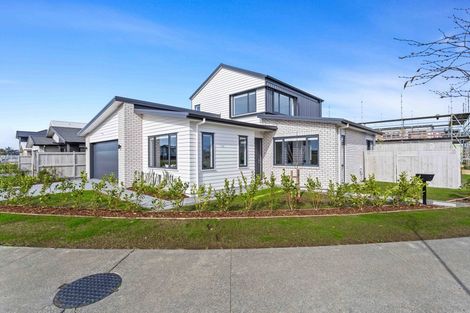 Photo of property in 8 Riria Crescent, Takanini, 2112