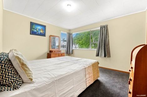 Photo of property in 51 Sikkim Crescent, Clover Park, Auckland, 2019