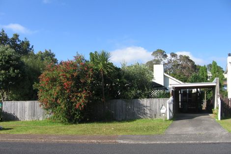 Photo of property in 2/45 Weldene Avenue, Glenfield, Auckland, 0629