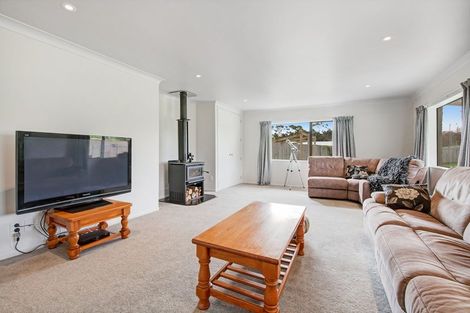 Photo of property in 180 Wishart Road, Helensville, 0875