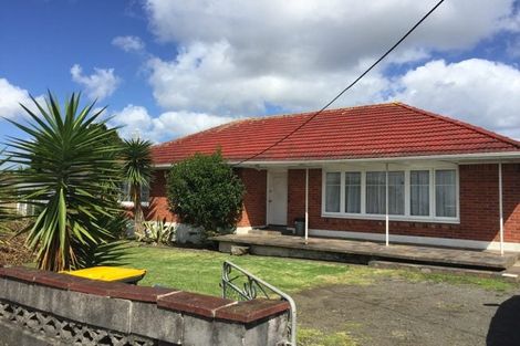 Photo of property in 5 Tatau Way, Te Atatu Peninsula, Auckland, 0610