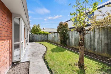 Photo of property in 51 Picton Avenue, Riccarton, Christchurch, 8011