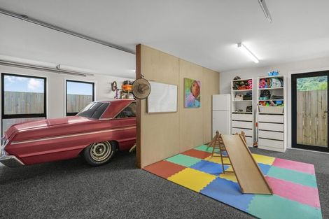Photo of property in 33a Gillespies Road, Birchville, Upper Hutt, 5018