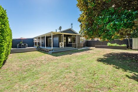 Photo of property in 11 Sunburst Court, Paraparaumu Beach, Paraparaumu, 5032