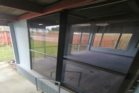 Photo of property in 4 Backhurst Grove, Massey, Auckland, 0614