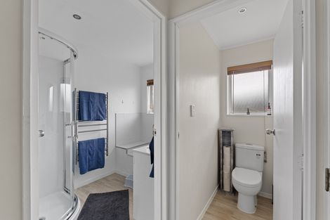 Photo of property in 2/31 Pakira Avenue, Glendene, Auckland, 0602