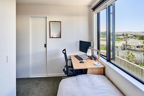 Photo of property in 15/6u Oswald Crescent, Paparangi, Wellington, 6037